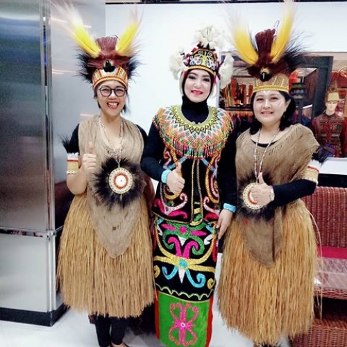 Sewa baju Papua di Jakarta hub 085211711318