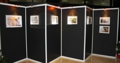 Sewa Panel Photo Hitam 