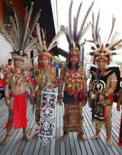 Sewa Baju Dayak Kalimantan Barat Di Jakarta 